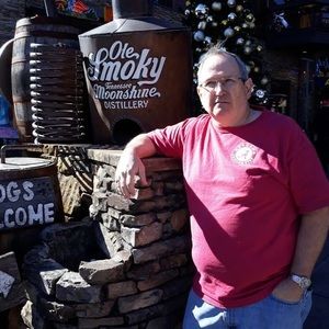 Meet your Posher, Larry